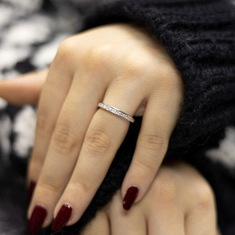 LICIA - 925 Sterling Silver Milgrain Wedding Eternity Ring Band with Cubic Zirconia Stone for Women Including Luxury Gift
