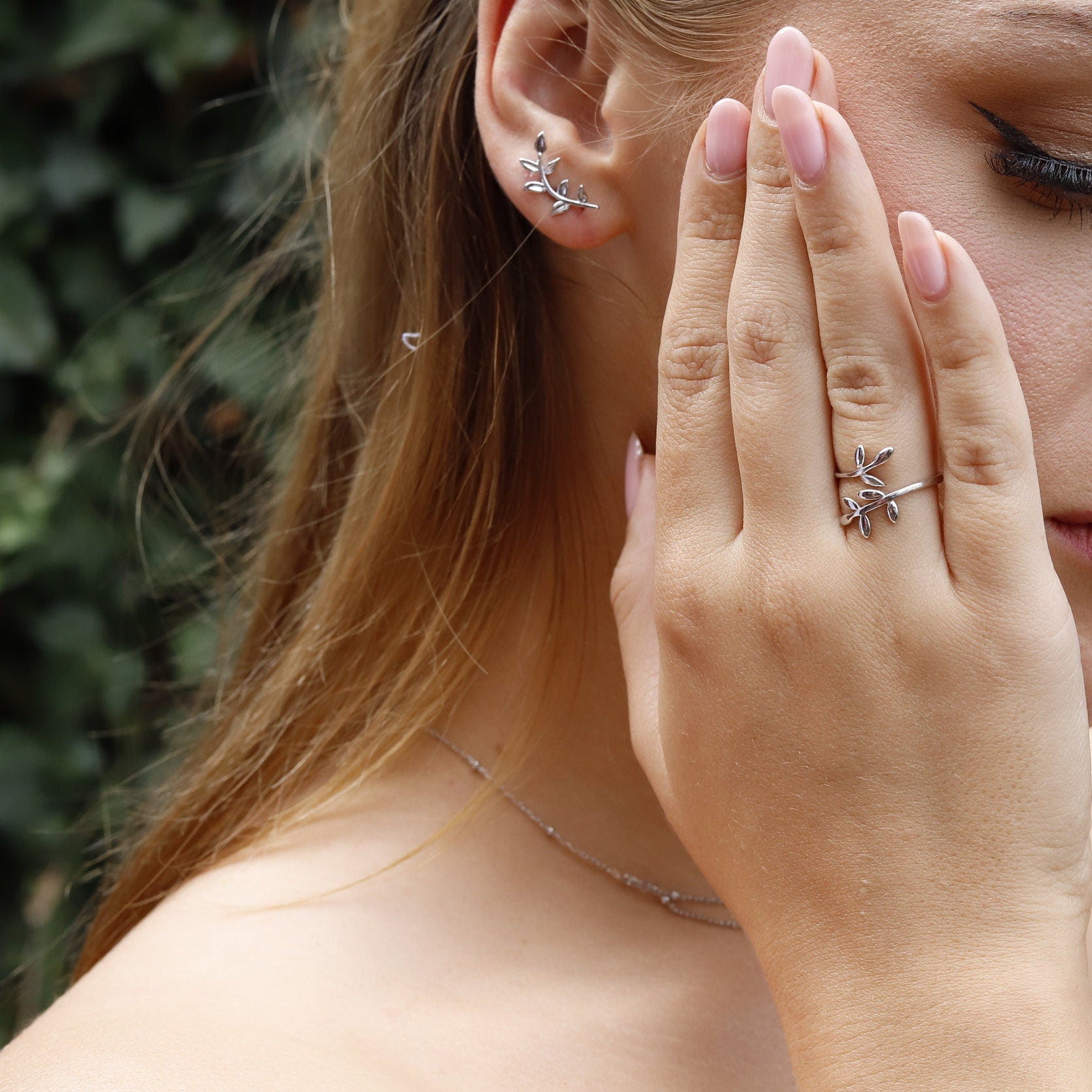 Maxie - Chevron Leaf Wrap ring, Silver Thumb Ring, Minimal Dainty Ring, Stacking Ring, Bohemian Style Ring, Bridesmaid Ring, Silver rings