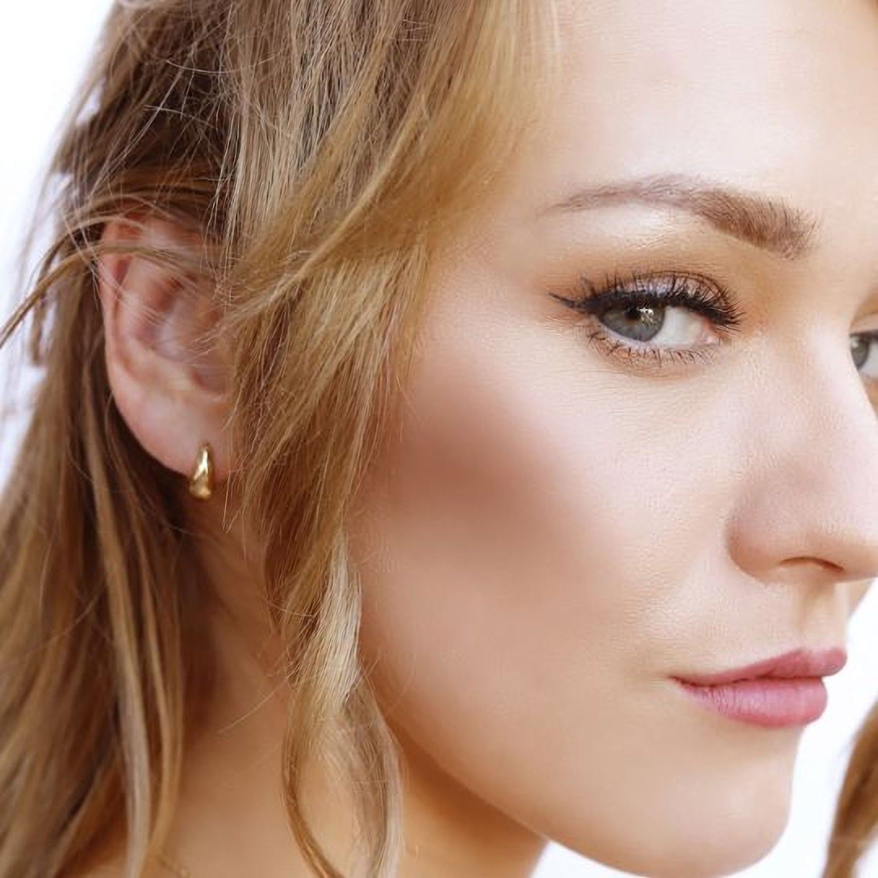 CAROL- Huggie Hoop Earrings • gold chunky hoop • Sleeper hoop • hoop earrings • silver thick hoop • minimalist hoop • small helix hoop - Amber James Jewellery