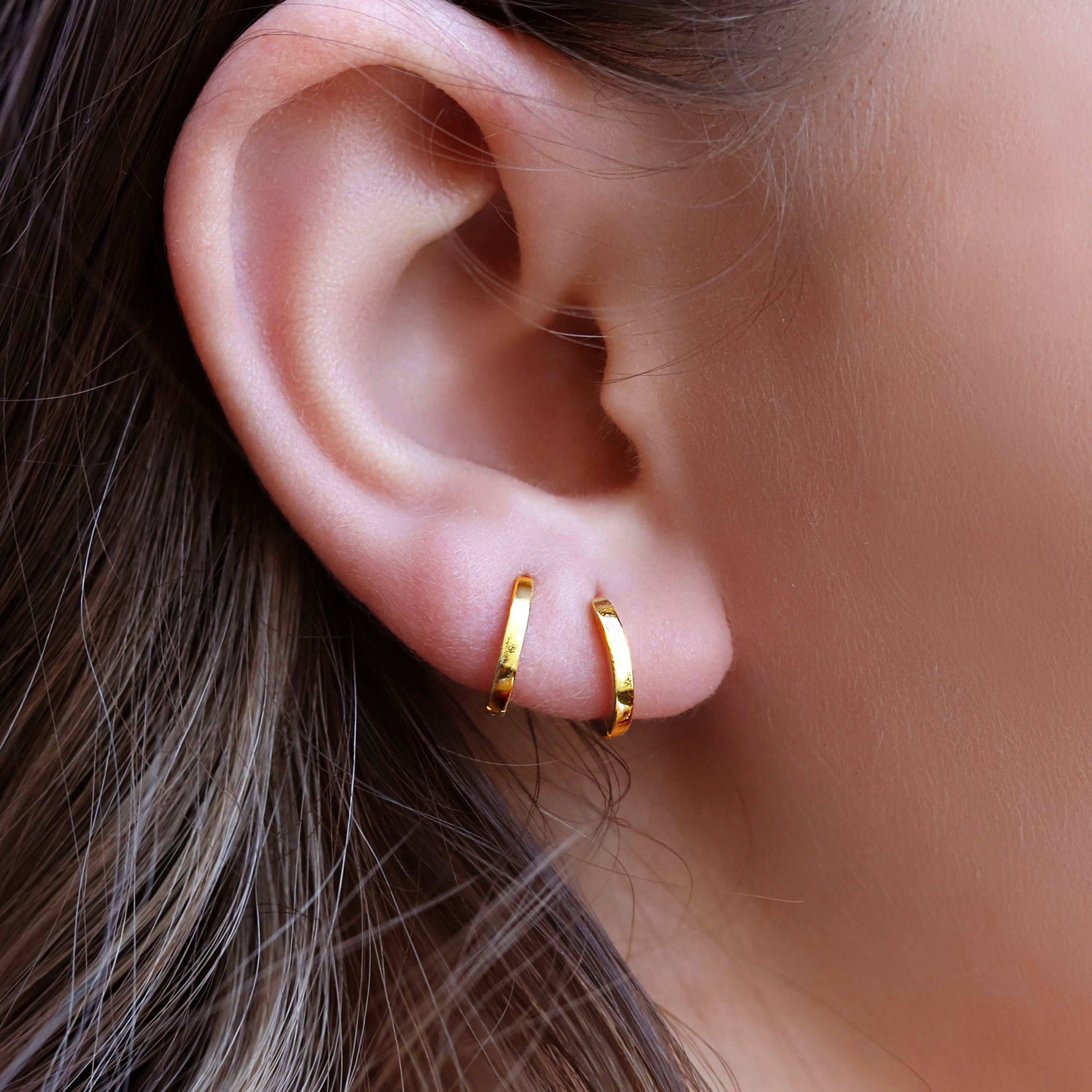 Tiny Huggie Hoop Earrings,Plain Huggie Hoop Earrings,Dainty Hoop Earrings,Dainty Tiny Huggies, 18K Gold Plated Hoops,Sterling Silver Huggies