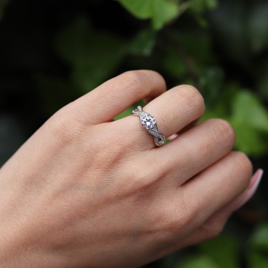 Amelia- Sterling silver round Solitaire Ring - Amber James Jewellery