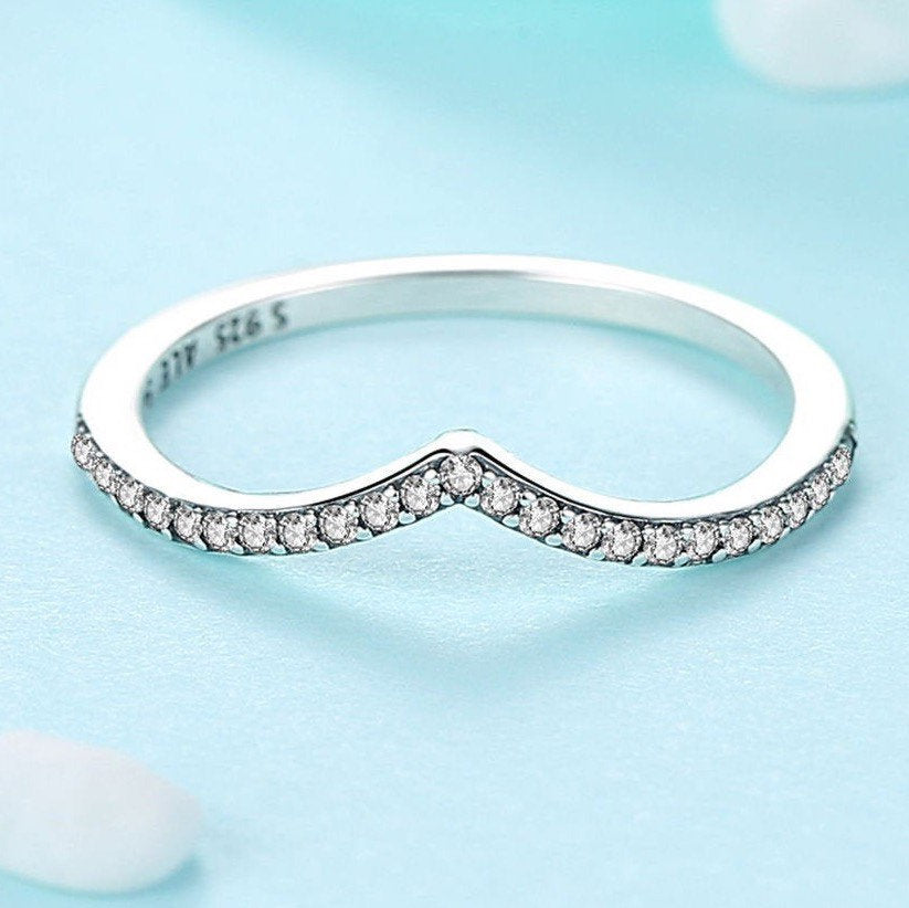 BRENDA - Chevron Silver wishbone Love Infinity Ring