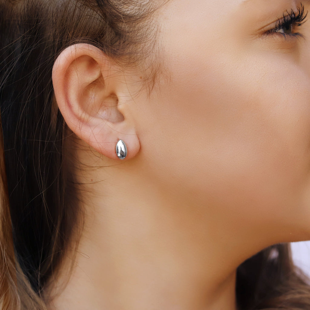 Tiny drop stud earrings • dainty earrings • Handmade teardrop stud earrings • tiny stud earrings • small stud earrings • minimalist earrings