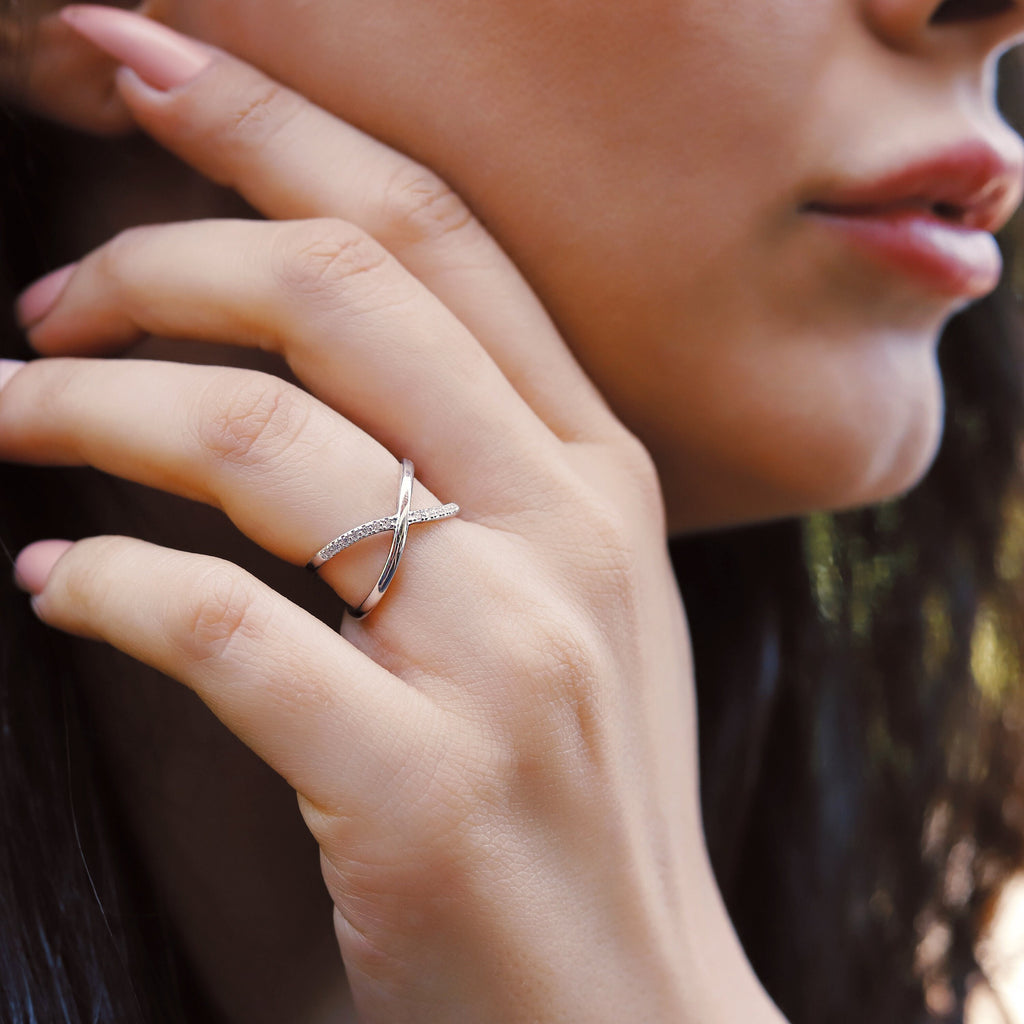 Alexia - Thumb Ring~ adjustable Ring~ gift for her~ minimalist ring~ stacking ring~ twist effect~
