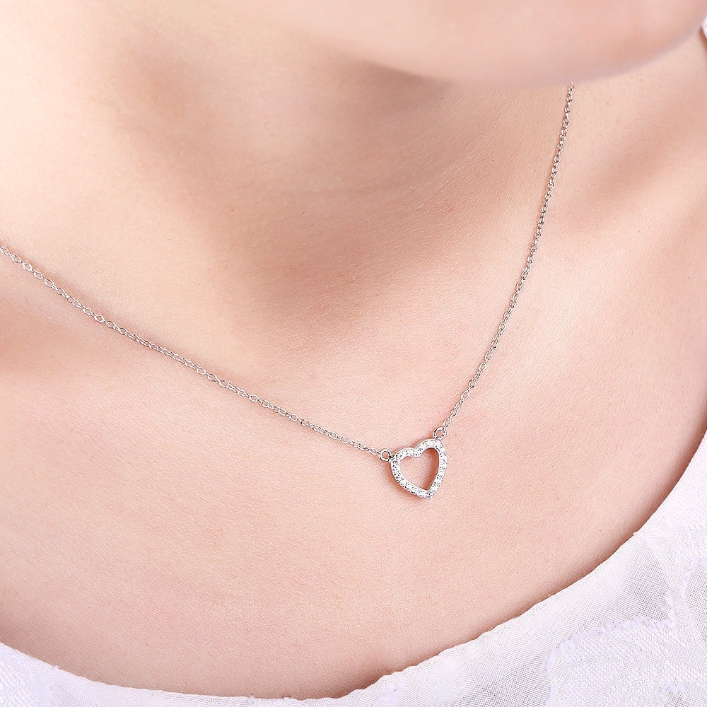 CLOVER - 925 Sterling Silver dainty Necklace, Elegant Heart style necklace, Man Made Diamond Stimulant, Bridal Wedding Gift