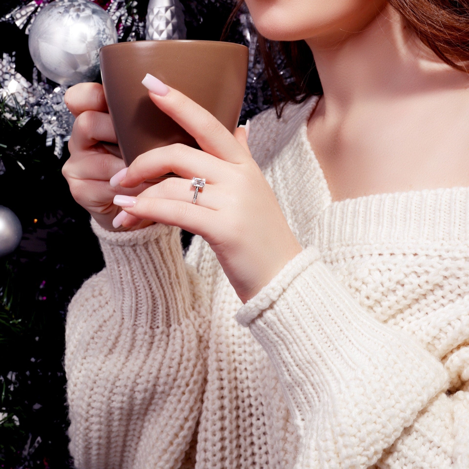 Ilandra - 925 Sterling Silver Vintage Look Emerald Cut Wedding Engagement Anniversary Band Ring with Simulated Diamonds Cubic Zirconia