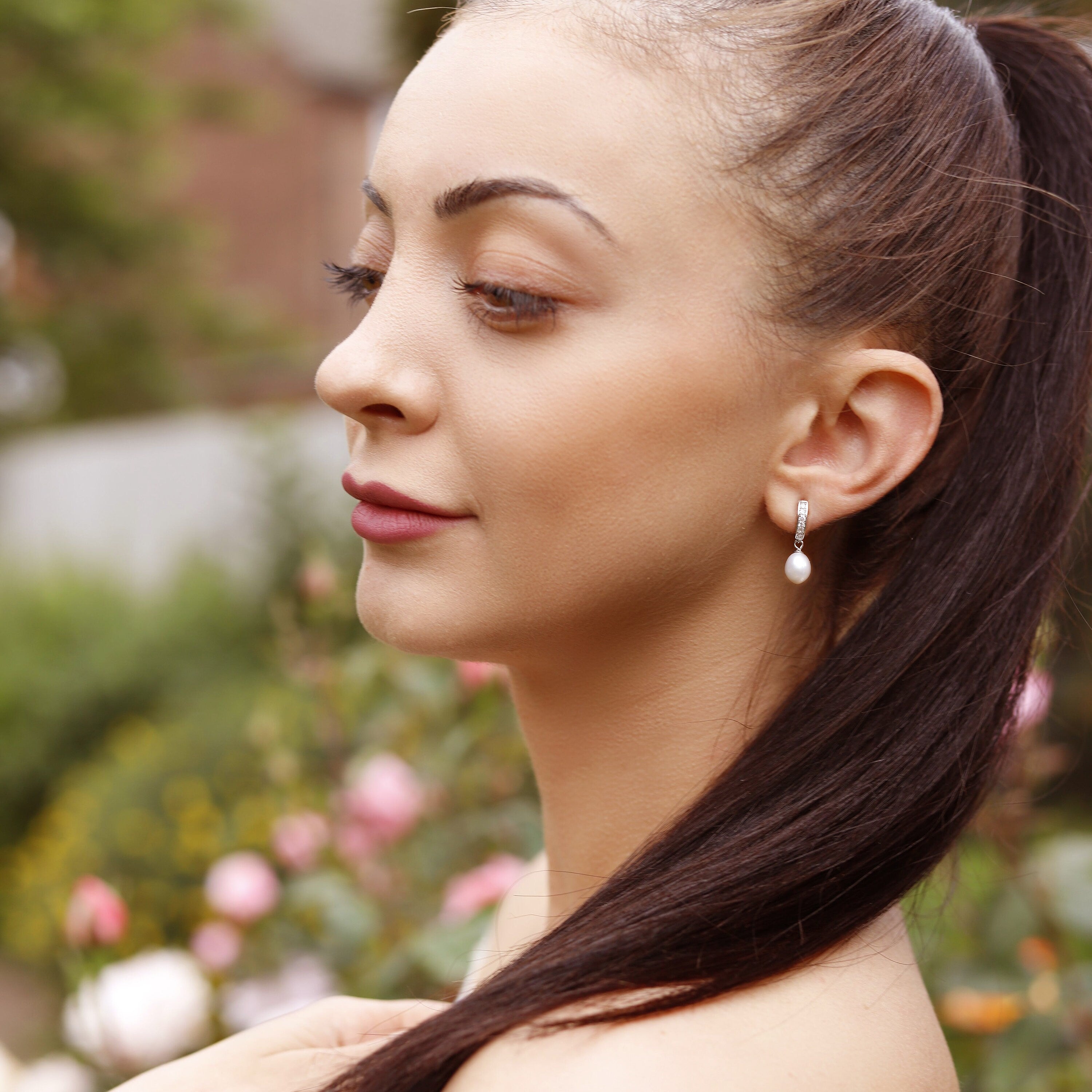 Simple Minimalist Huggie Earrings, Pearl Huggy Hoops, Dainty Hoop Earrings, Pearl Hoops, Minimalist Earrings, 8mm hoops, Gift for her