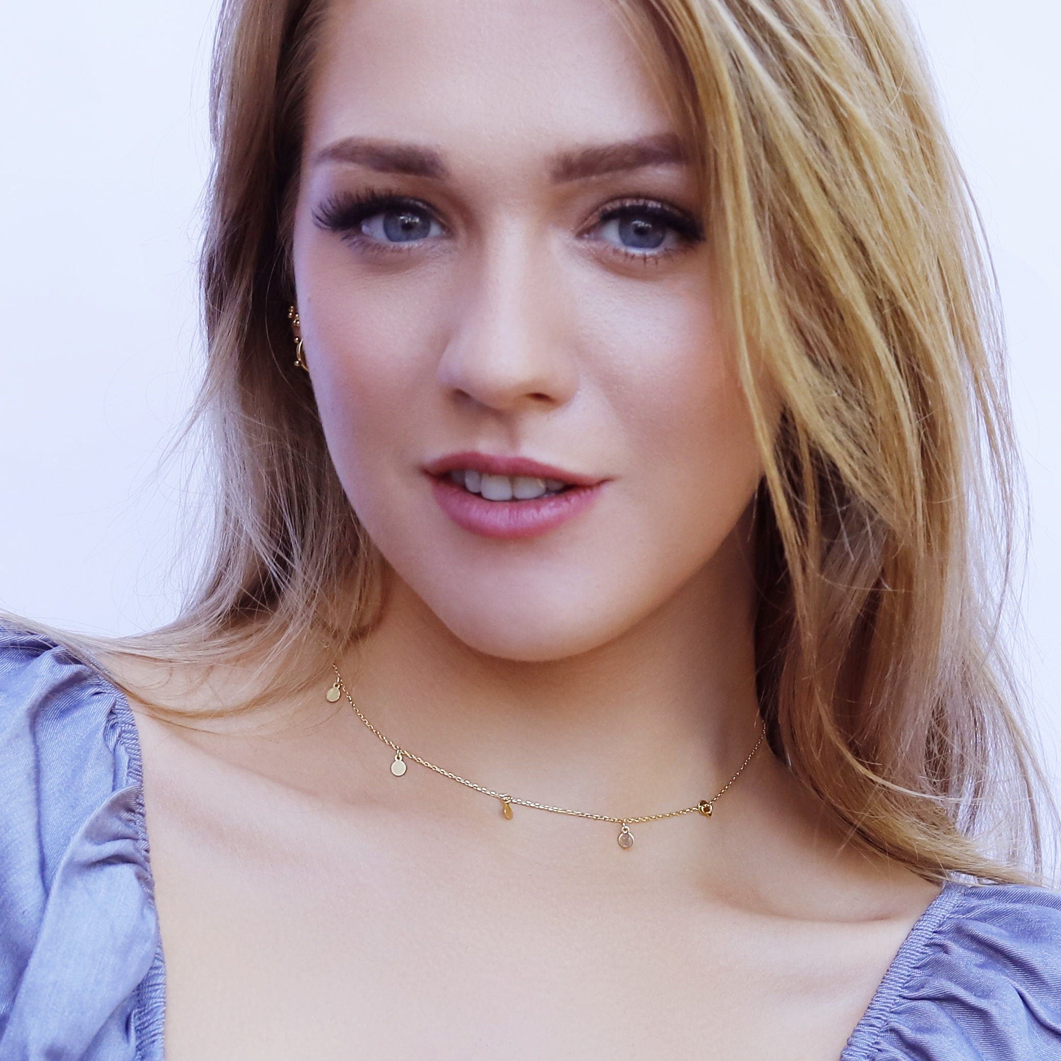 Amanda - Gold Disc Necklace - Dainty Coin Necklace - Gold Coin Choker - Small Disc Necklace