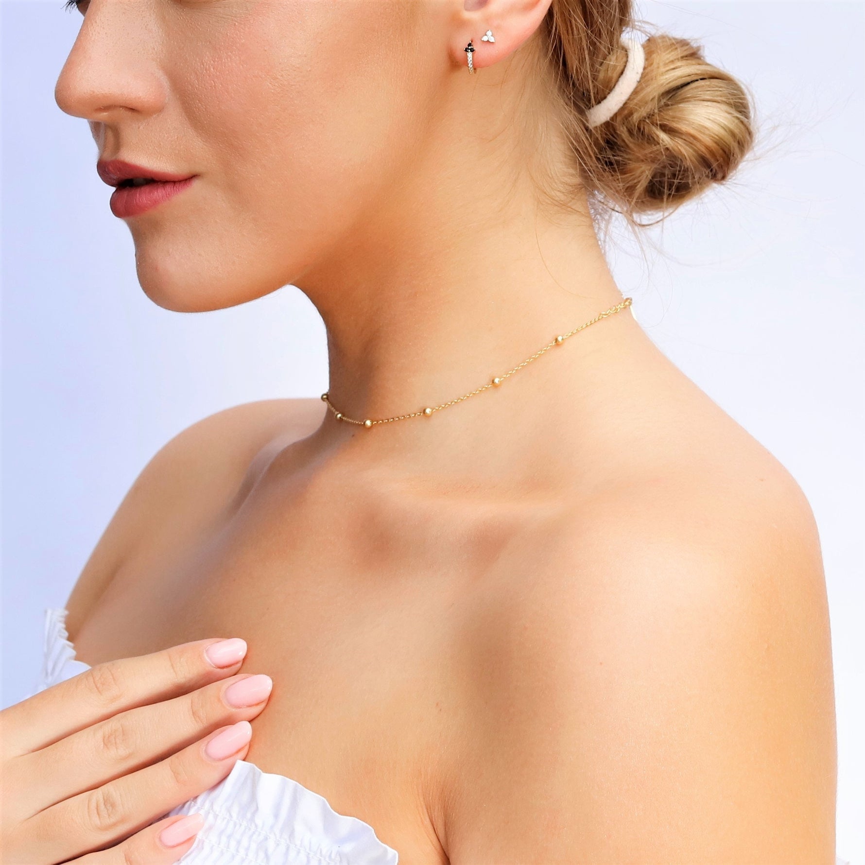AJJ minimalist huggie hoops, small silver and gold flower-shaped earrings, dainty club hoops for everyday wear