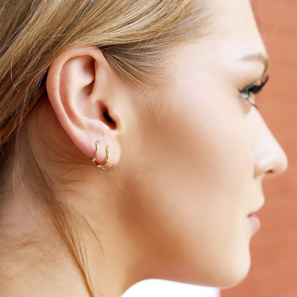Classic Huggie hoops • 2.5/1.5 mm Ball earrings •Huggie Hoops • Earrings • Cartilage • Yellow Gold • Sterling Silver 925 • Simple Open Hoops