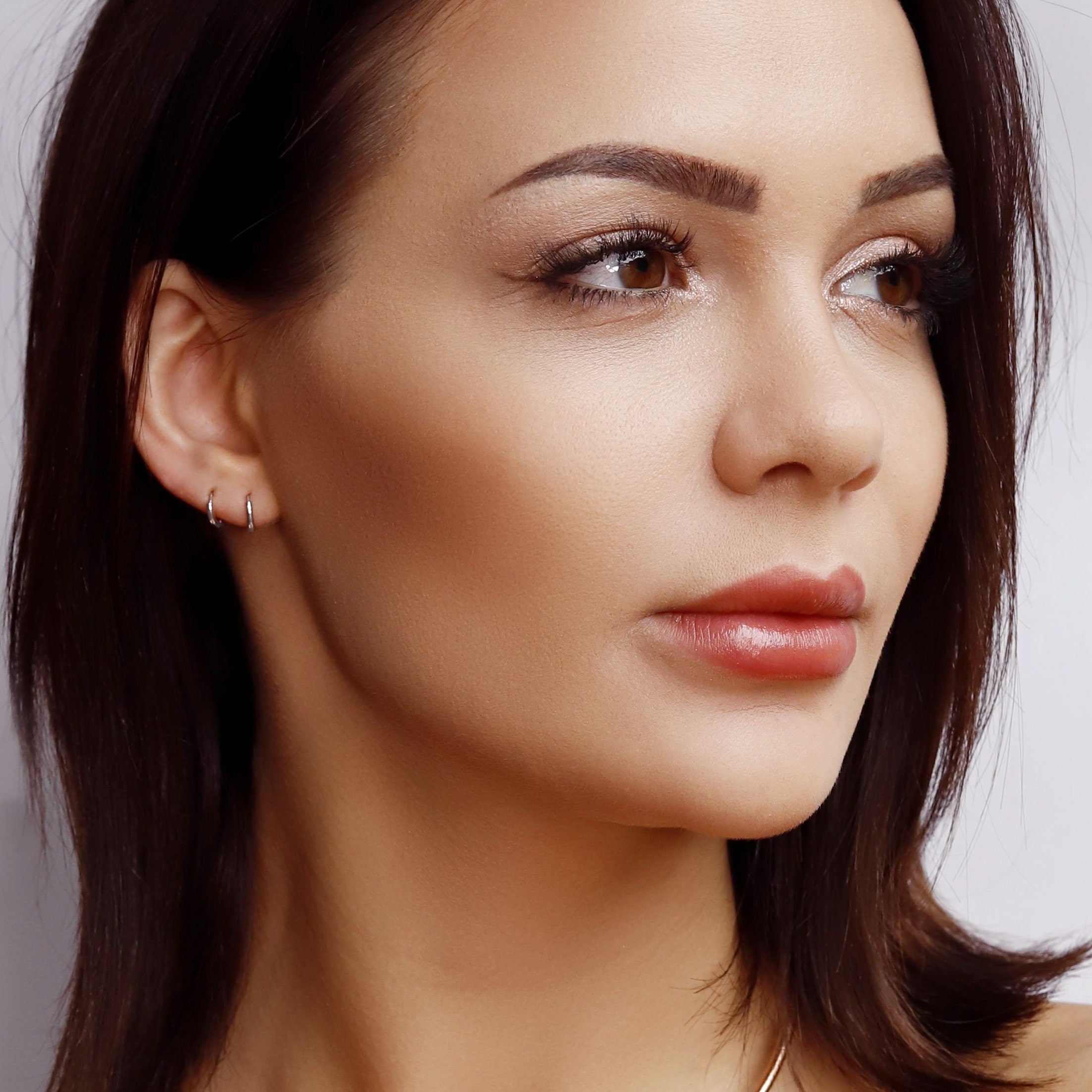 AMELIA-Minimalist Huggie Hoops • small hoop earrings • open hoop earrings • dainty hoops • silver hoops • huggie hoop earrings • Mini hoops •