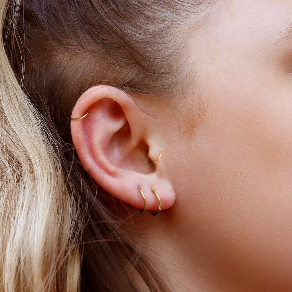 Tiny Huggie Hoop Earrings,Plain Helix Hoop Earrings, Dainty Hoop Earrings,Dainty Tiny Huggies, 18K Gold Plated Hoops,Sterling Silver Huggies