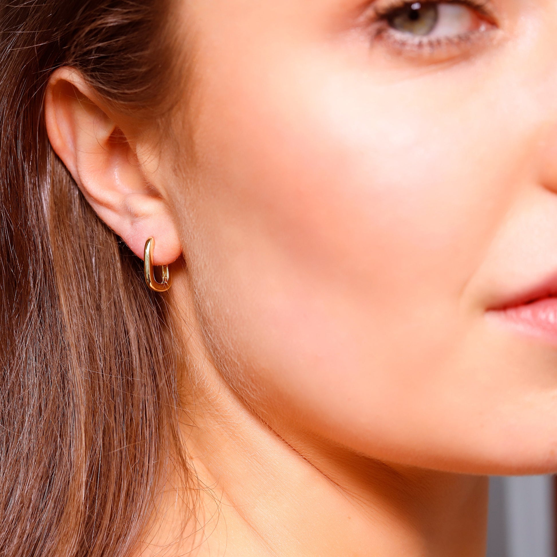 Rectangular Huggie Hoops • small hoop earrings • geometric hoop earrings • dainty hoops • silver hoops • huggie hoop earrings • Gold huggies