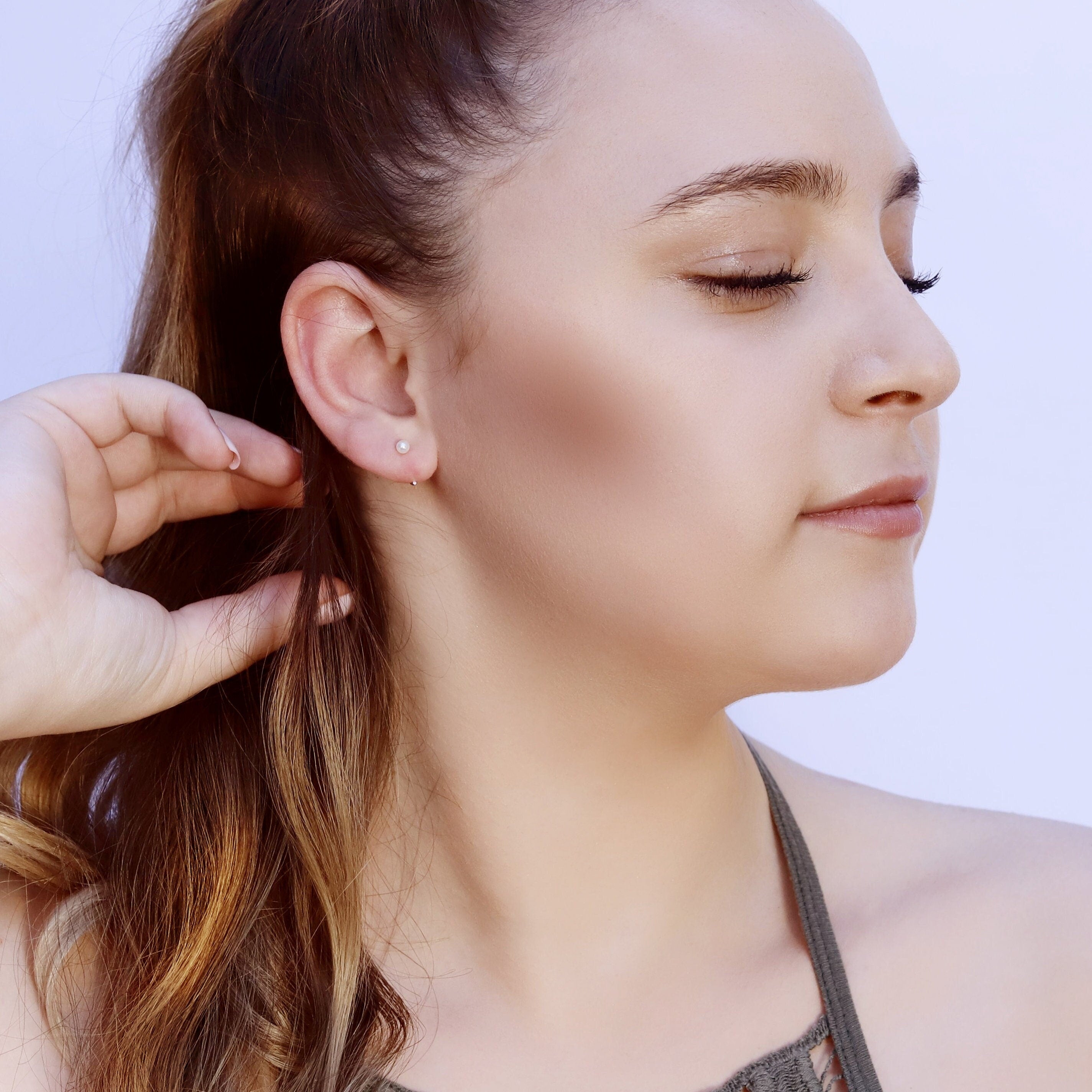 Pearl Huggie Hoops • small hoop earrings • open hoop earrings • dainty hoops • silver hoops • huggie hoop earrings