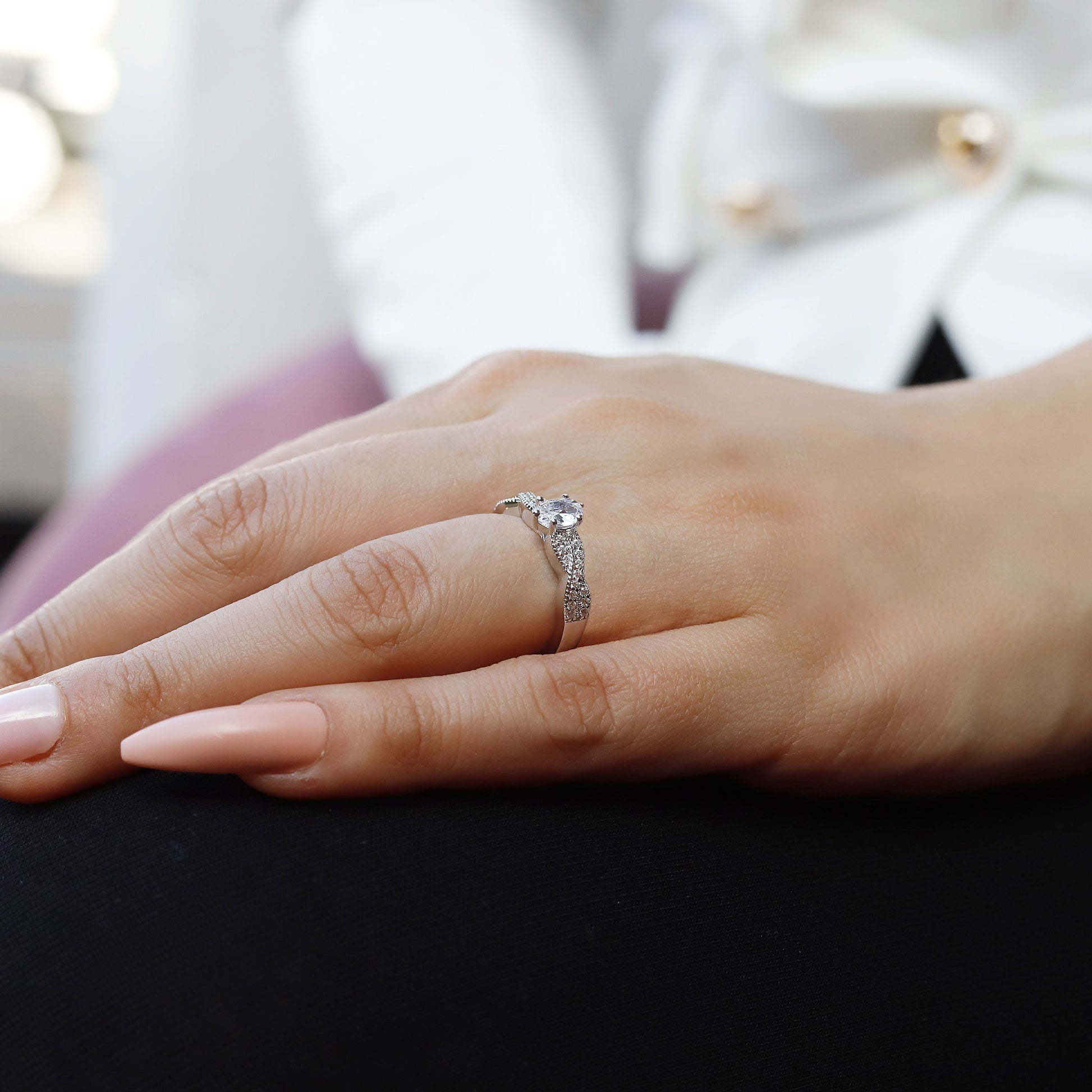 Hellen - Sterling Silver Oval Cut Zirconia Stone Man Made Diamond Simulants Rings, Bridal Ring for Women