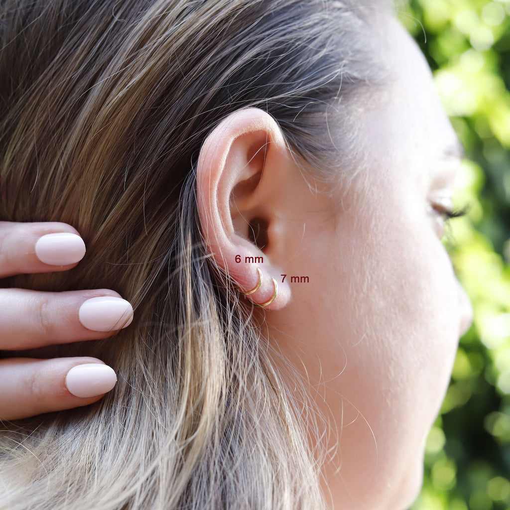 Tiny Huggie Hoop Earrings,Plain Helix Hoop Earrings, Dainty Hoop Earrings,Dainty Tiny Huggies, 18K Gold Plated Hoops,Sterling Silver Huggies