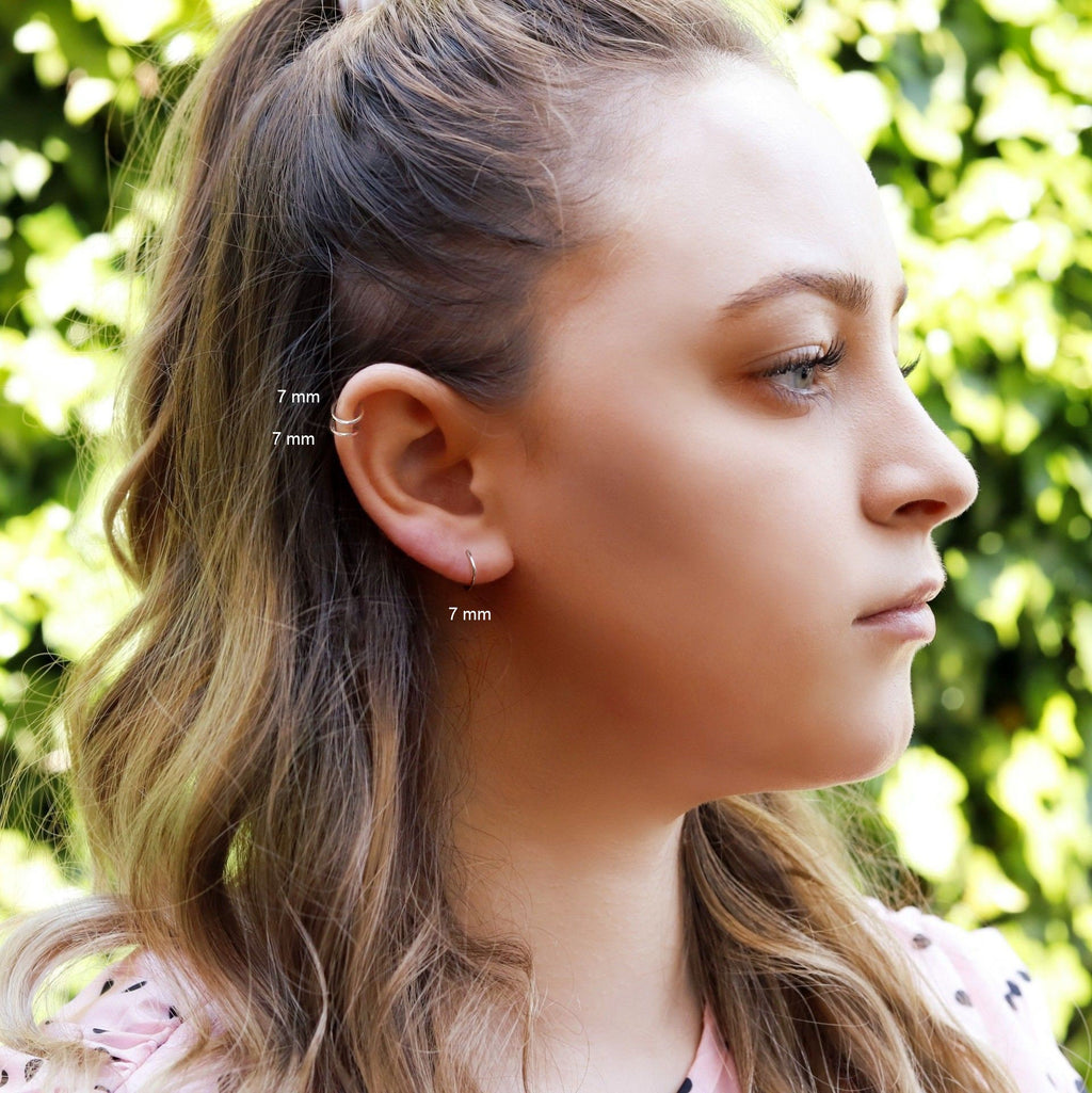 Tiny Huggie Hoop Earrings,Plain Helix Hoop Earrings, Dainty Hoop Earrings,Dainty Tiny Huggies, 18K Gold Plated Hoops,Sterling Silver Huggies