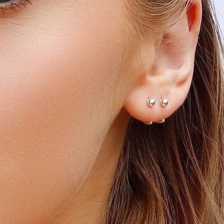 Classic Huggie hoops • 2.5/1.5 mm Ball earrings •Huggie Hoops • Earrings • Cartilage • Yellow Gold • Sterling Silver 925 • Simple Open Hoops