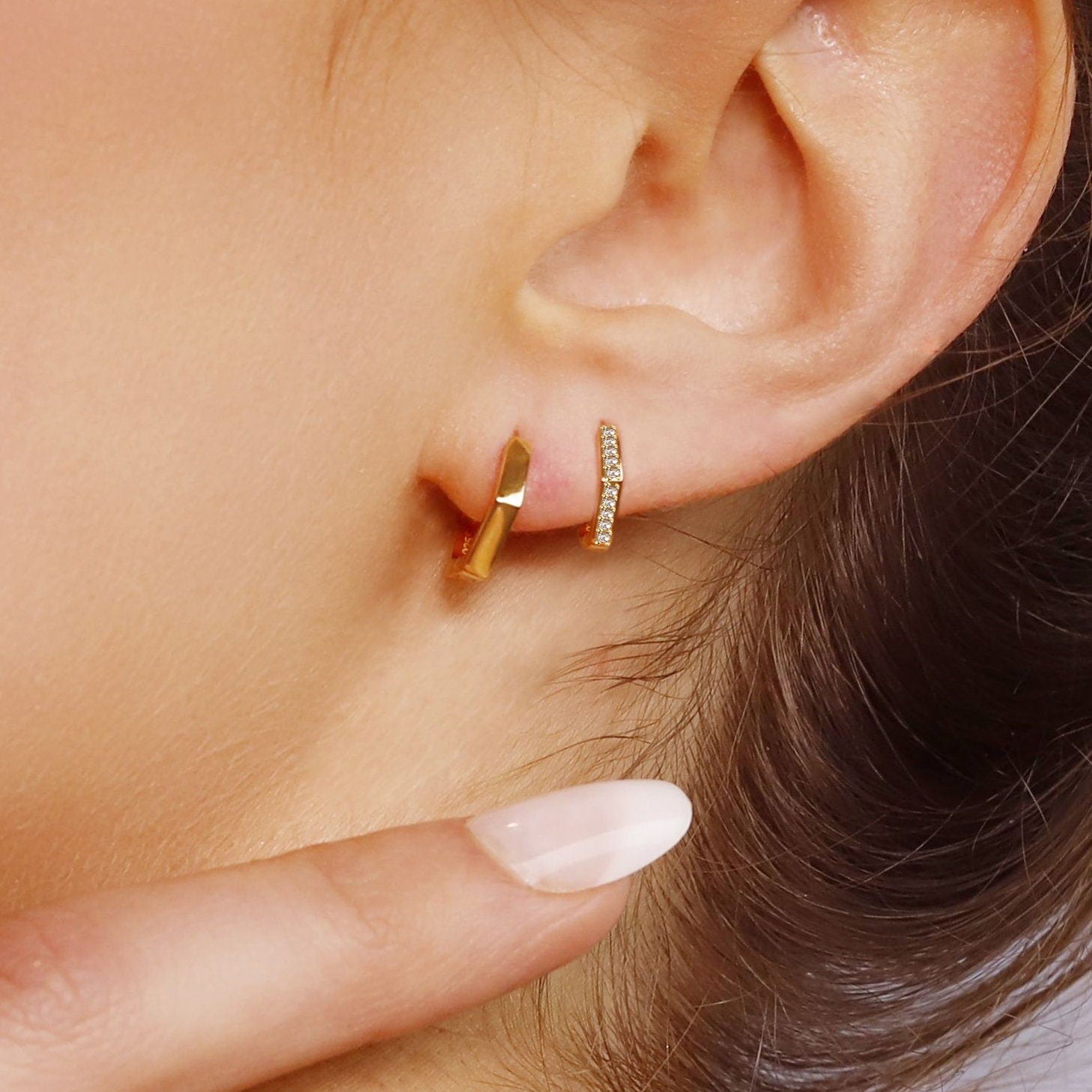 CIARA- Pentagon Huggie Hoops • small hoop earrings • geometric hoop earrings • dainty hoops • silver hoops • huggie hoop earrings