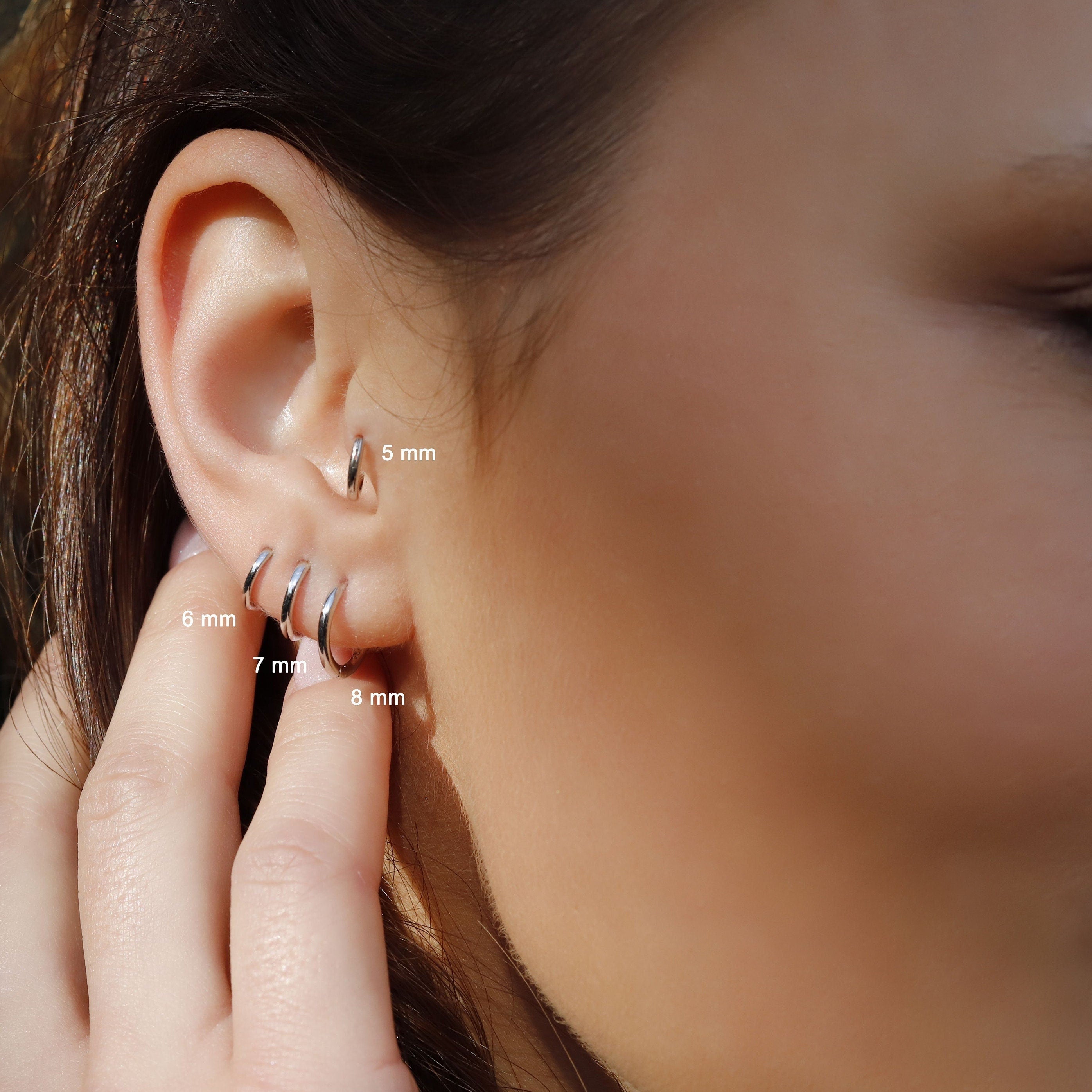 AMELIA-Minimalist Huggie Hoops • small hoop earrings • open hoop earrings • dainty hoops • silver hoops • huggie hoop earrings • Mini hoops •