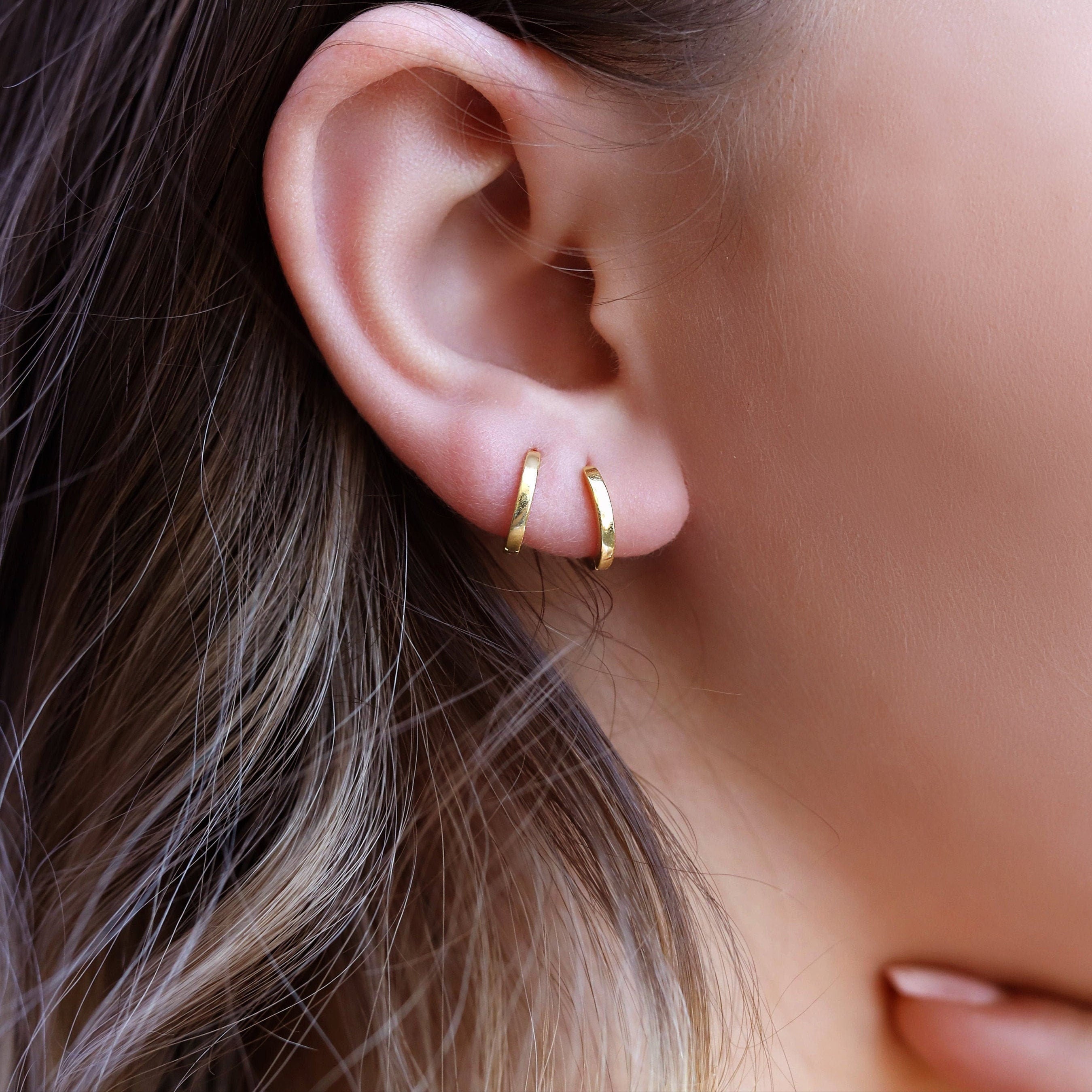 Tiny Huggie Hoop Earrings,Plain Huggie Hoop Earrings,Dainty Hoop Earrings,Dainty Tiny Huggies, 18K Gold Plated Hoops,Sterling Silver Huggies