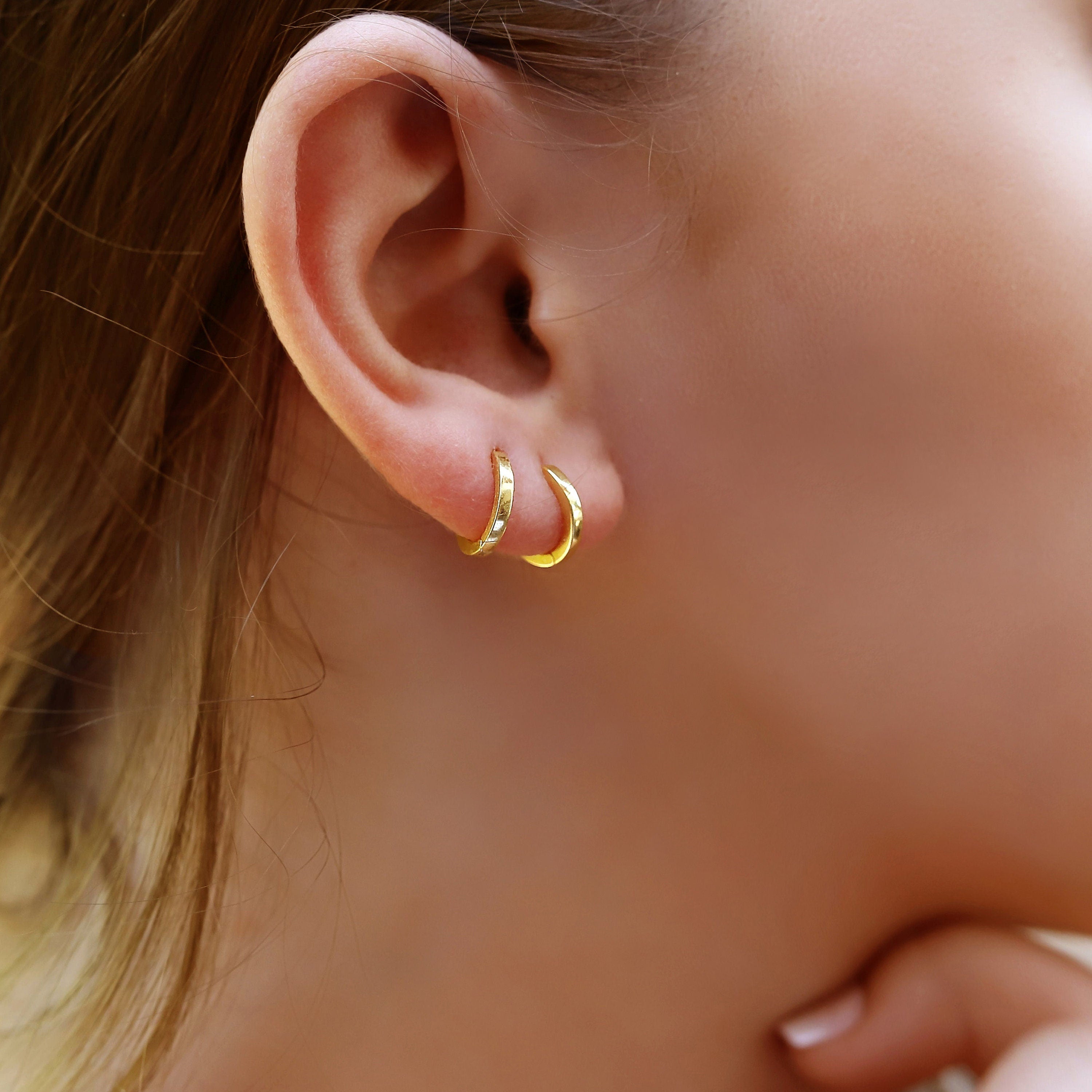 Tiny Huggie Hoop Earrings,Plain Huggie Hoop Earrings,Dainty Hoop Earrings,Dainty Tiny Huggies, 18K Gold Plated Hoops,Sterling Silver Huggies