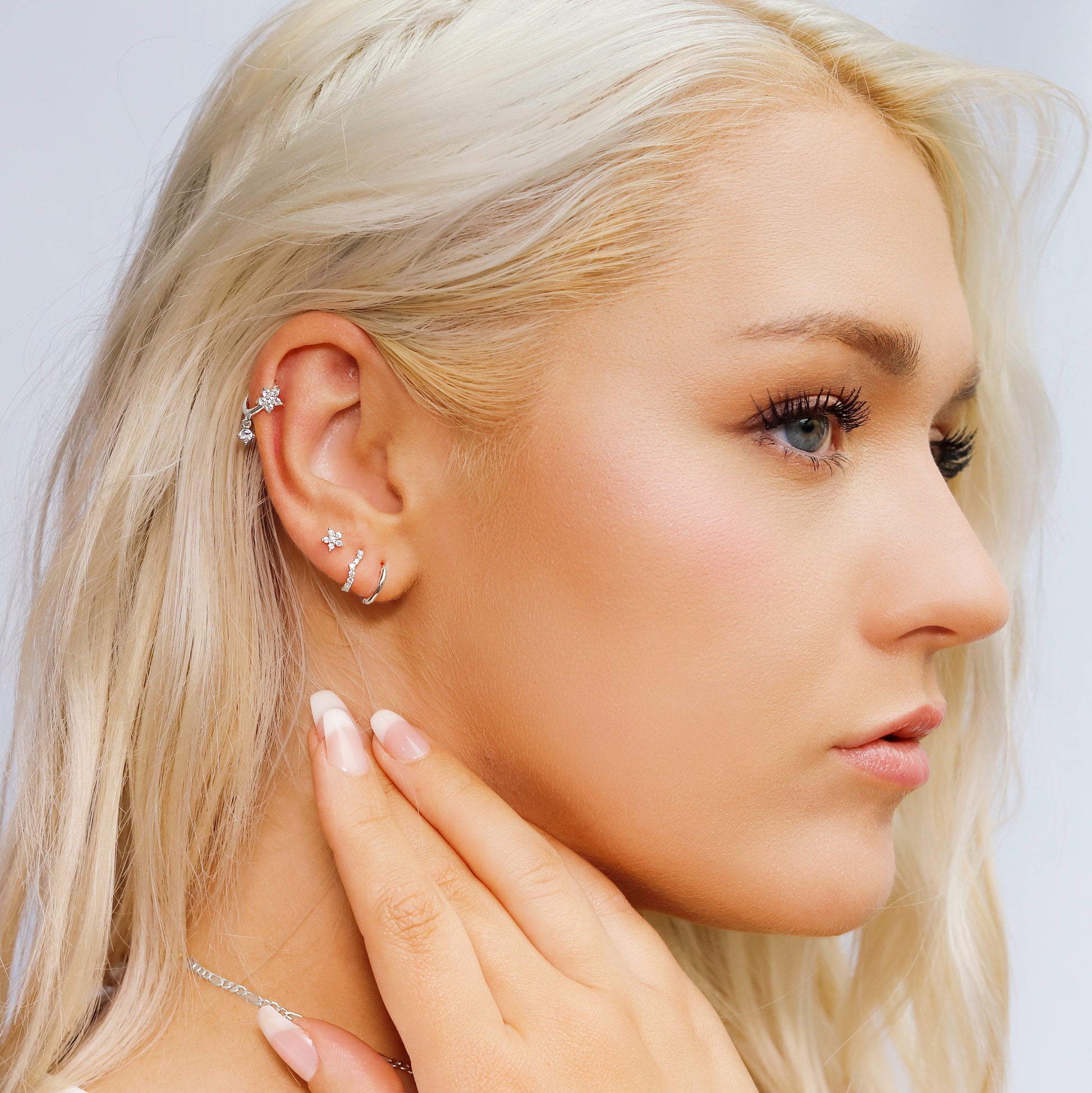 BECKY- Huggie Hoop Earrings • gold helix hoop • cartilage hoop • hoop earrings • silver hoop • gold hoop • small helix hoop